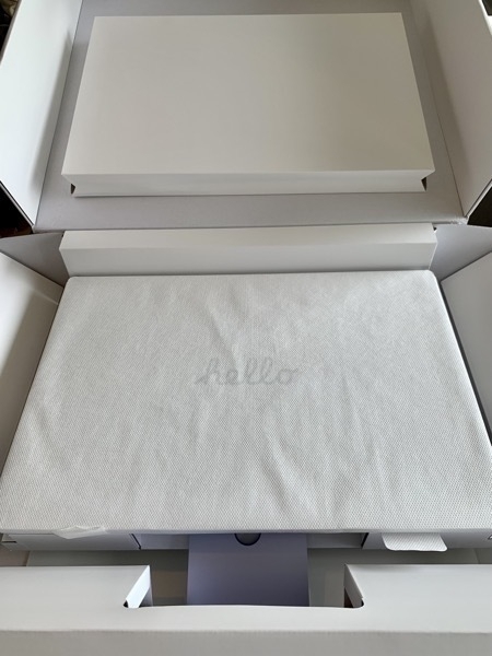 iMac (24-inch, M1, 2021) in it's packaging